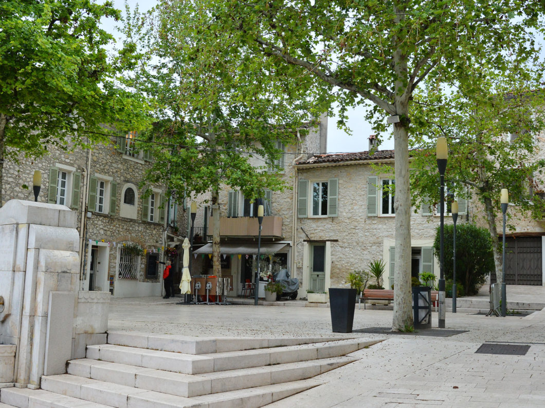 COLLE SUR LOUP   FRANCIA