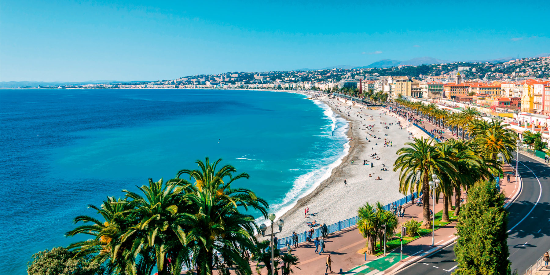 vue aerienne plage bord de mer Nice