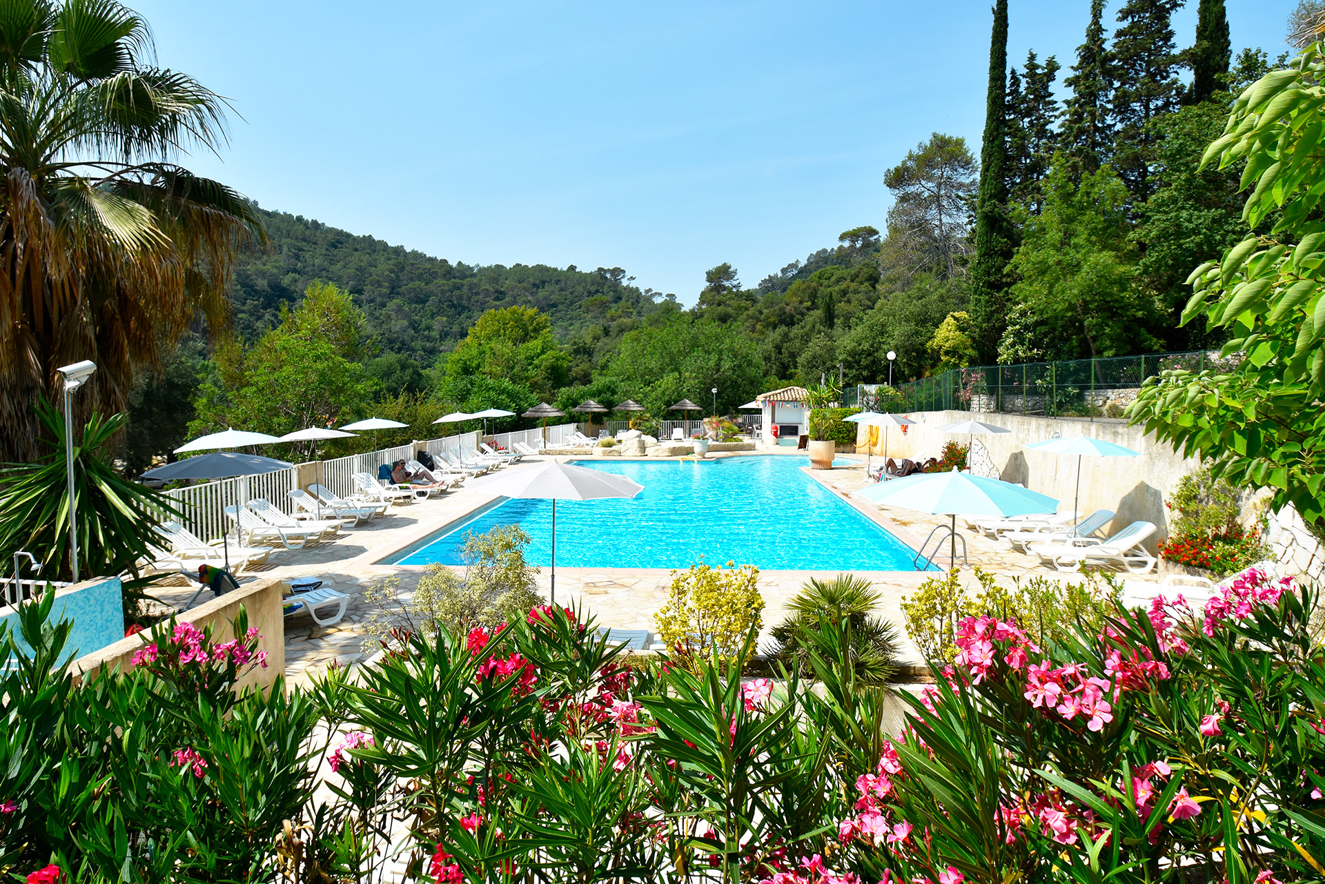 piscine chauffe camping pinede cote azur